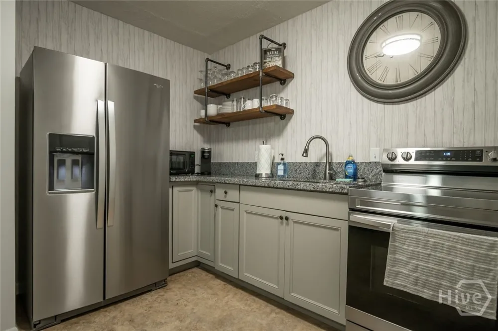 880 College Avenue Athens, GA 30601
