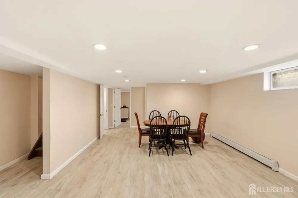 140 Lexington Avenue Edison, NJ 08817