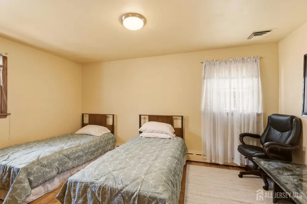 140 Lexington Avenue Edison, NJ 08817