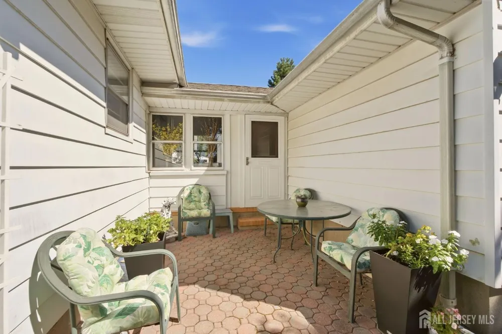 140 Lexington Avenue Edison, NJ 08817