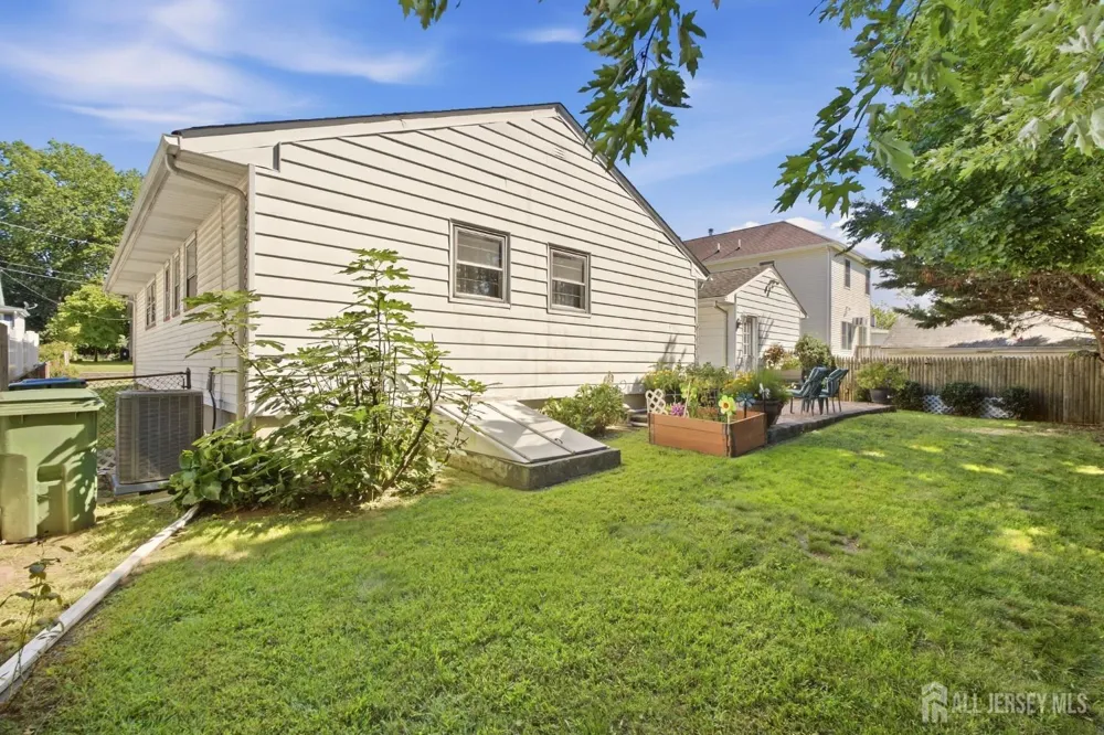 140 Lexington Avenue Edison, NJ 08817
