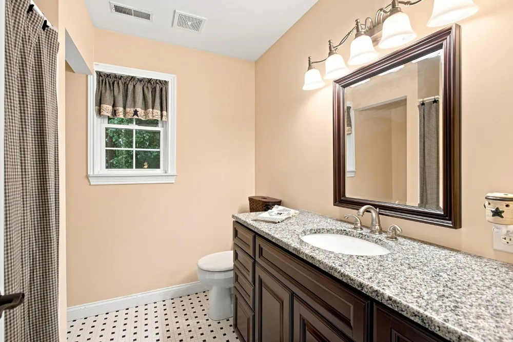 2435 St Rt 28 Goshen, OH 45122