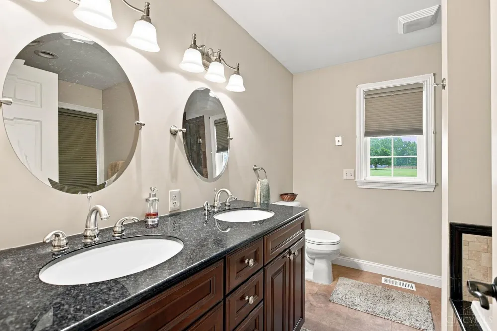 2435 St Rt 28 Goshen, OH 45122