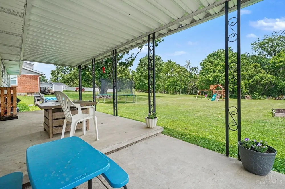 114 Meadow Lane Hillsboro, OH 45133