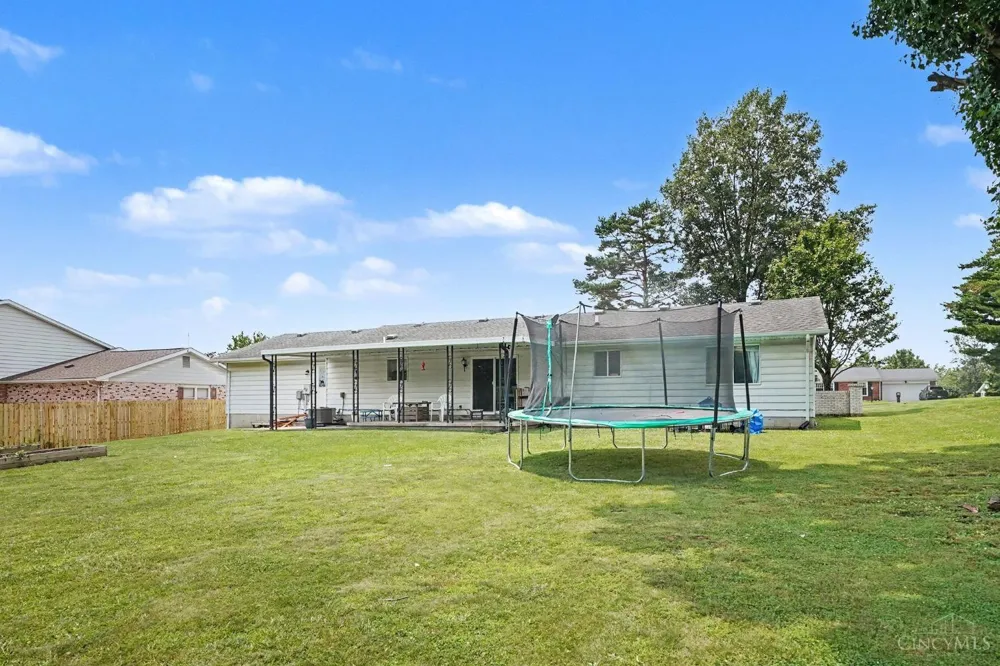 114 Meadow Lane Hillsboro, OH 45133