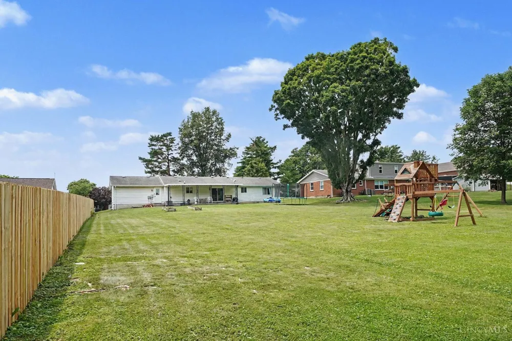 114 Meadow Lane Hillsboro, OH 45133
