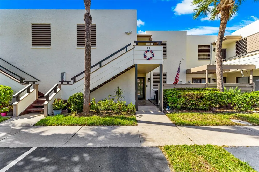 519 LAKESIDE DRIVE #519 Bradenton, FL 34210