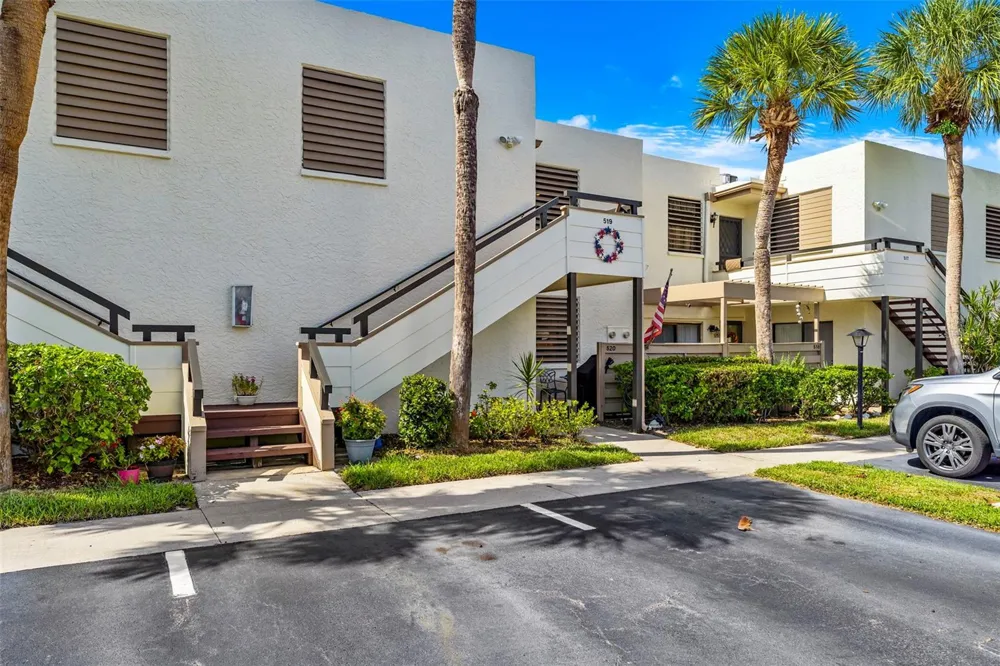 519 LAKESIDE DRIVE #519 Bradenton, FL 34210