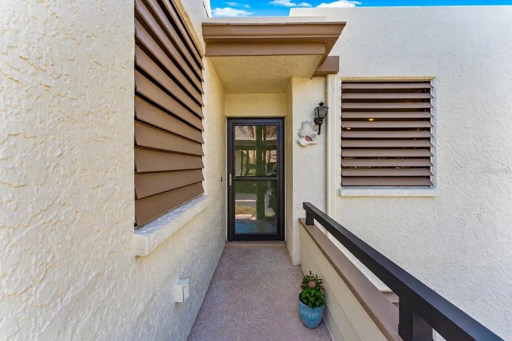 519 LAKESIDE DRIVE #519 Bradenton, FL 34210