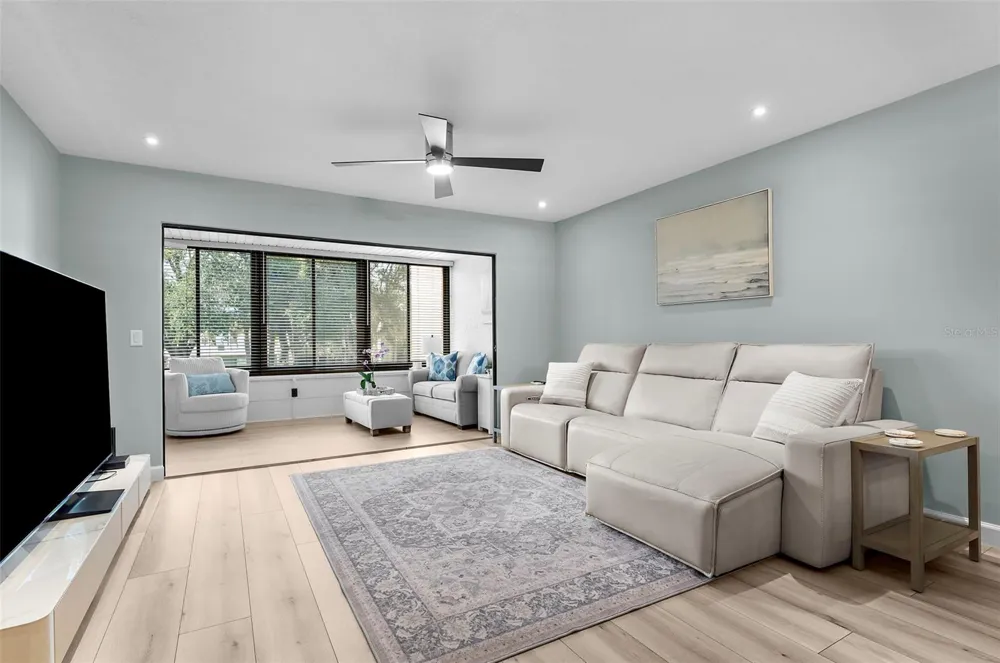 519 LAKESIDE DRIVE #519 Bradenton, FL 34210