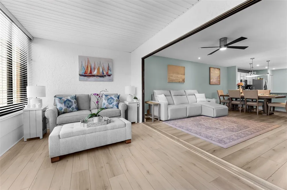 519 LAKESIDE DRIVE #519 Bradenton, FL 34210