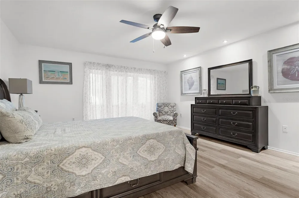 519 LAKESIDE DRIVE #519 Bradenton, FL 34210