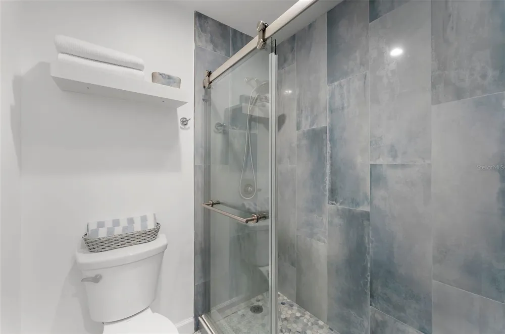 519 LAKESIDE DRIVE #519 Bradenton, FL 34210