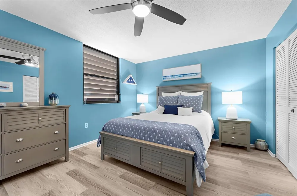 519 LAKESIDE DRIVE #519 Bradenton, FL 34210