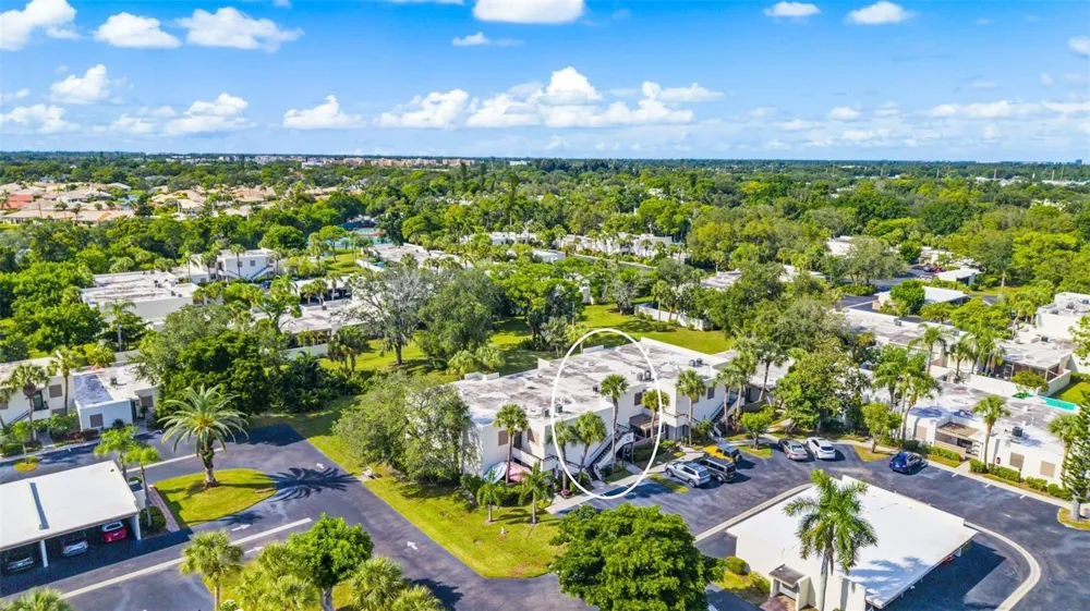 519 LAKESIDE DRIVE #519 Bradenton, FL 34210