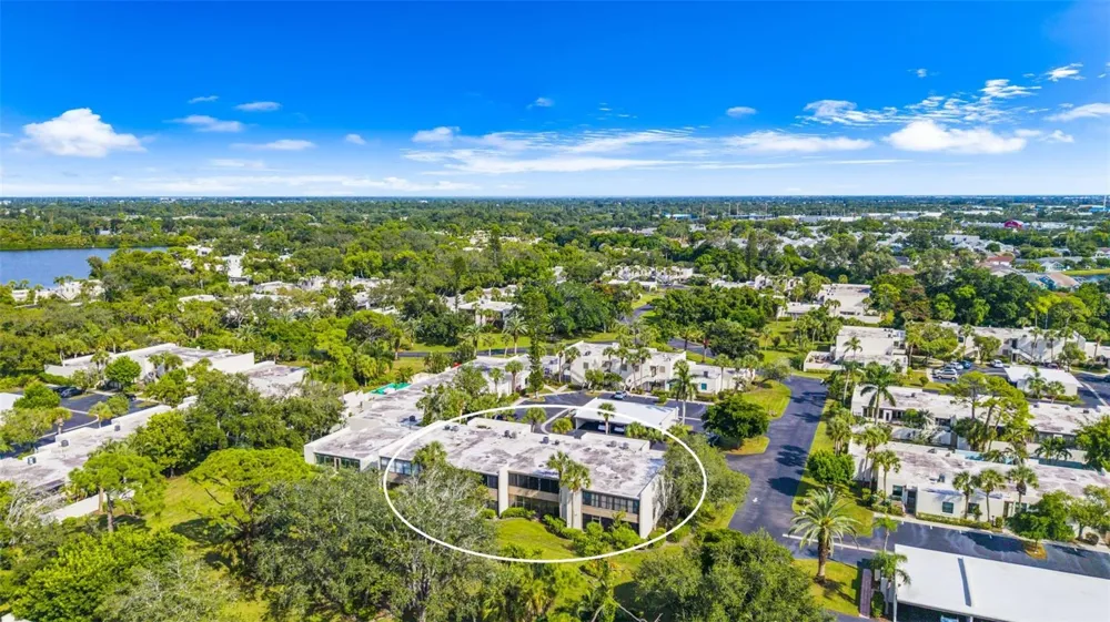 519 LAKESIDE DRIVE #519 Bradenton, FL 34210