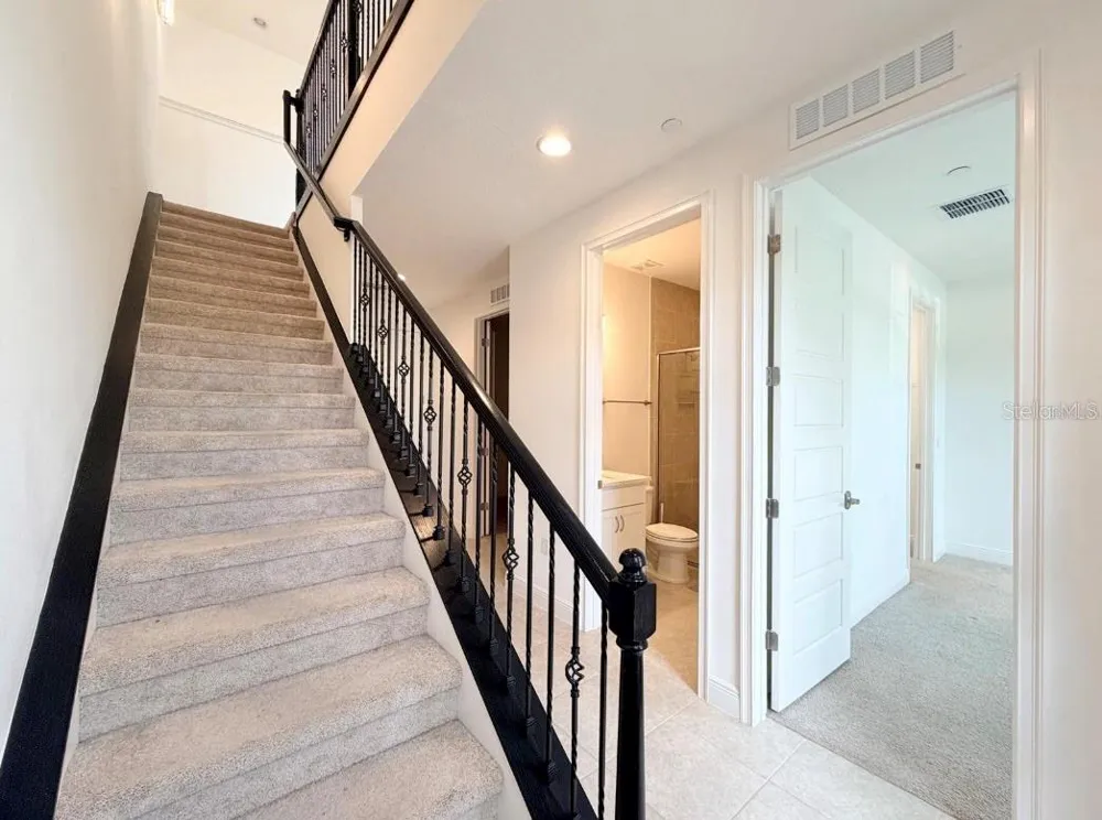 9886 BUCKLOW HILL DRIVE Orlando, FL 32832