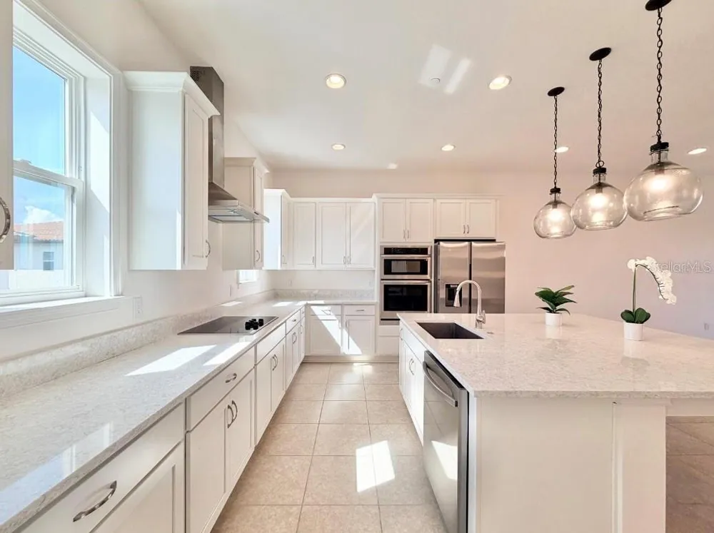 9886 BUCKLOW HILL DRIVE Orlando, FL 32832