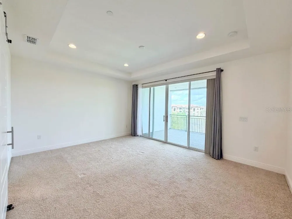 9886 BUCKLOW HILL DRIVE Orlando, FL 32832