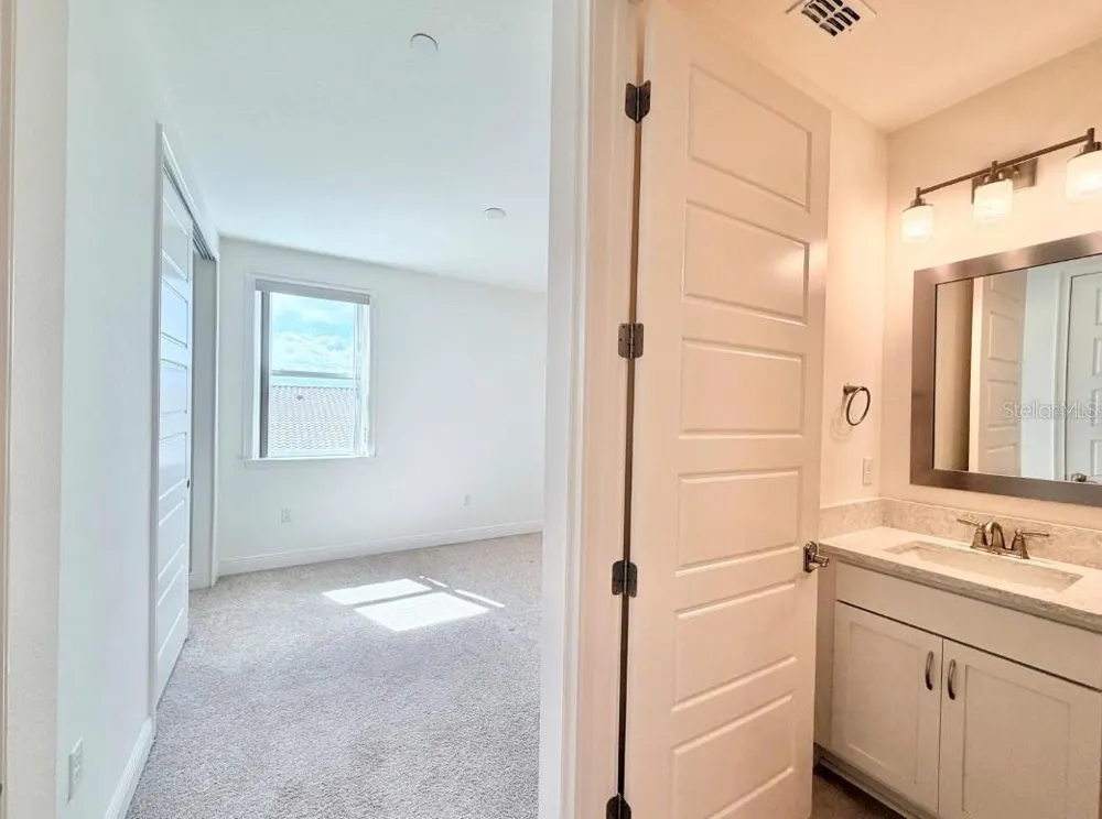 9886 BUCKLOW HILL DRIVE Orlando, FL 32832