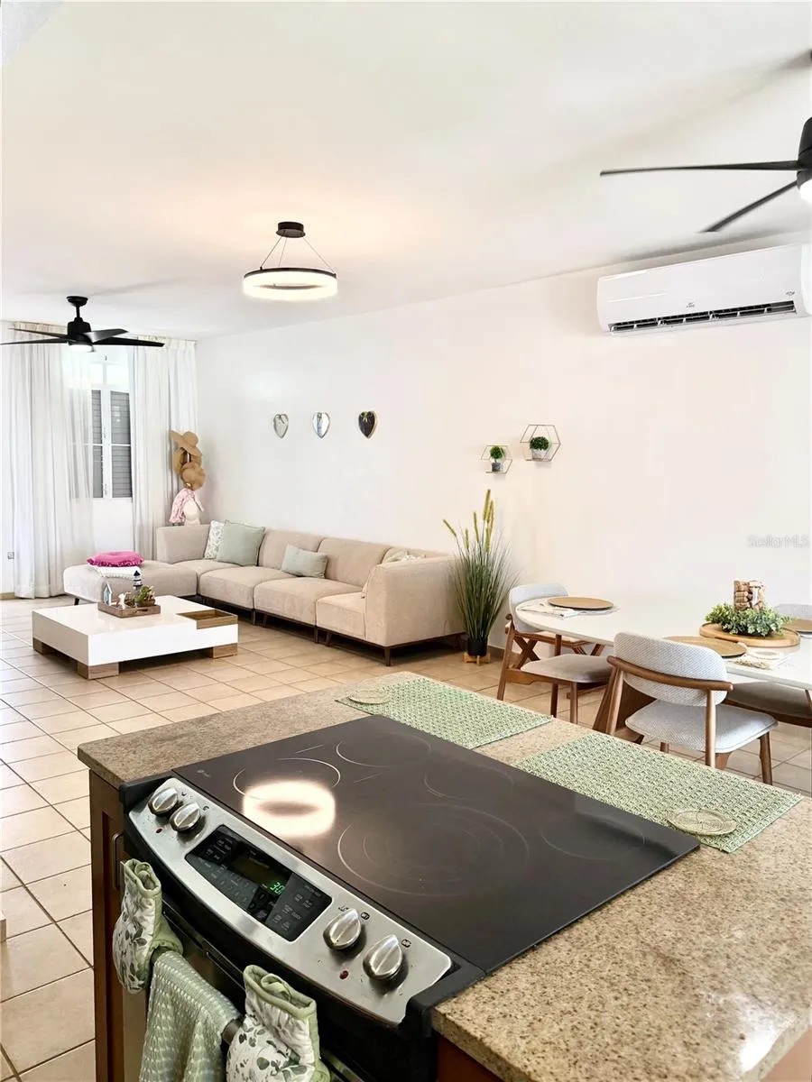180 PALMAS DRIVE, HARBOUR LAKES #21-D Humacao, PR 00791
