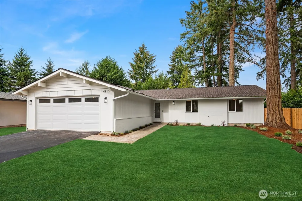 4910 NE 1st Court Renton, WA 98059