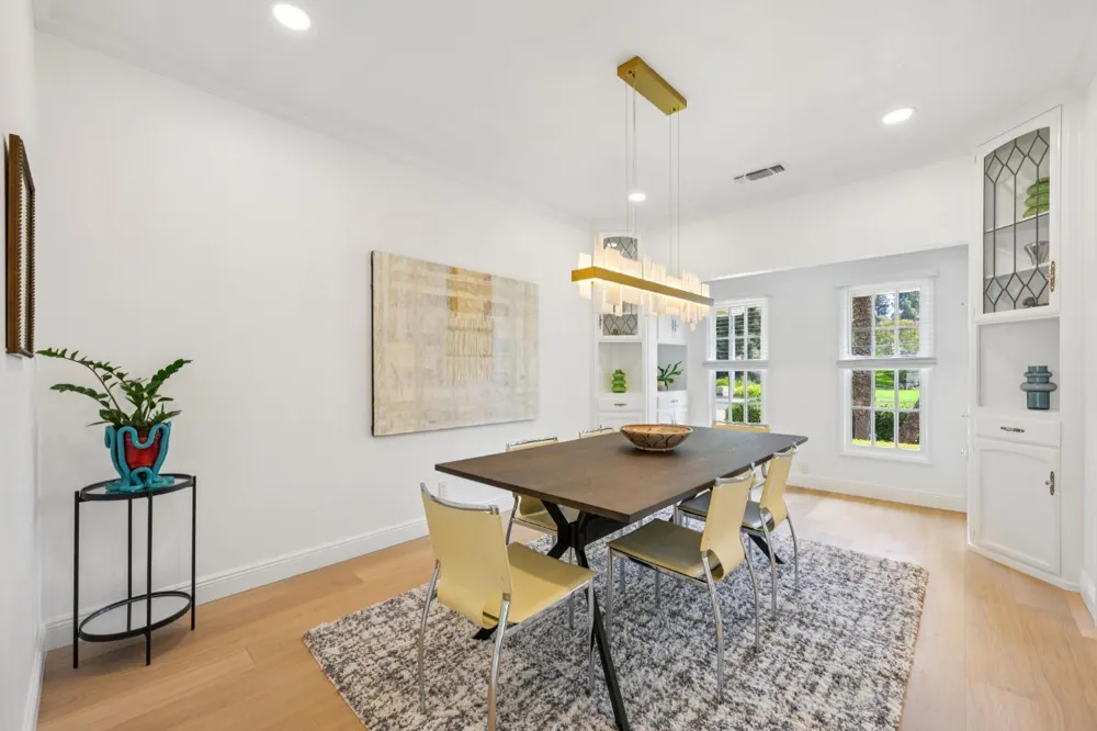 3594 W Spruce Avenue Fresno, CA 93711