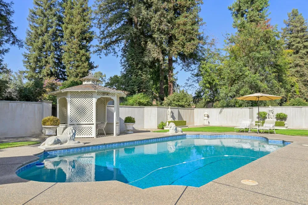 3594 W Spruce Avenue Fresno, CA 93711