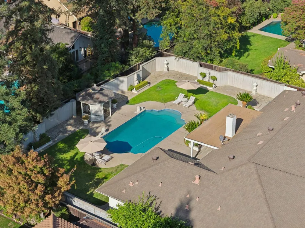 3594 W Spruce Avenue Fresno, CA 93711
