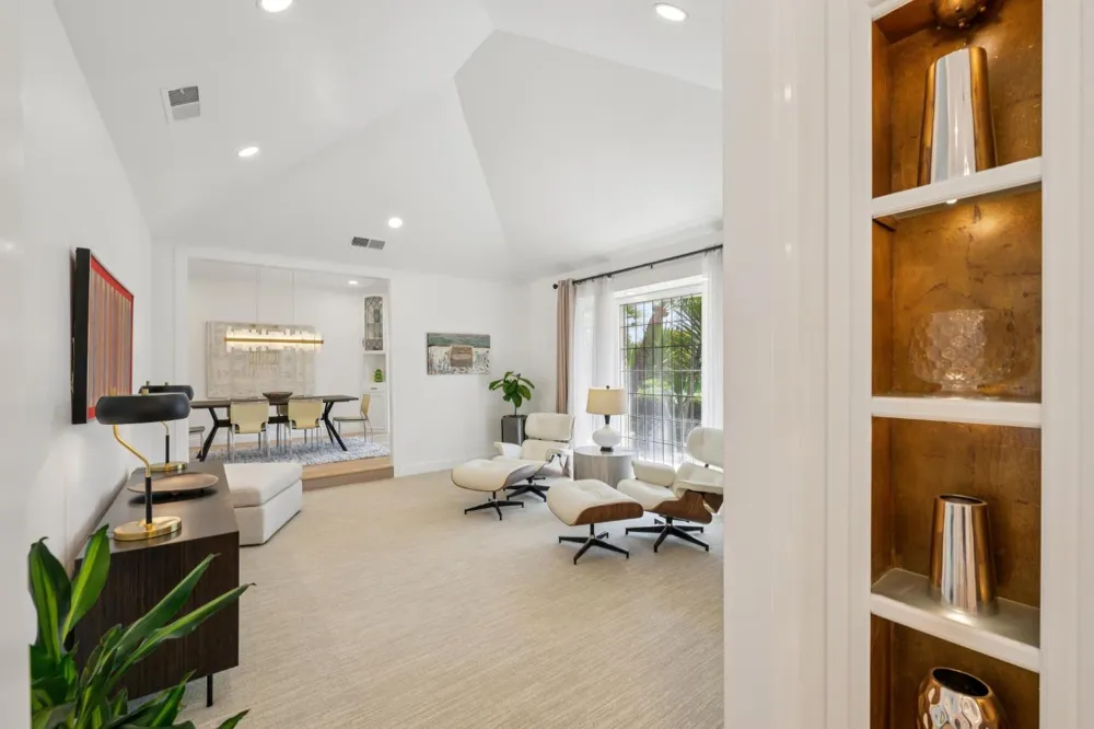 3594 W Spruce Avenue Fresno, CA 93711