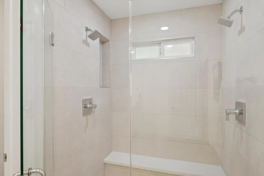 3594 W Spruce Avenue Fresno, CA 93711