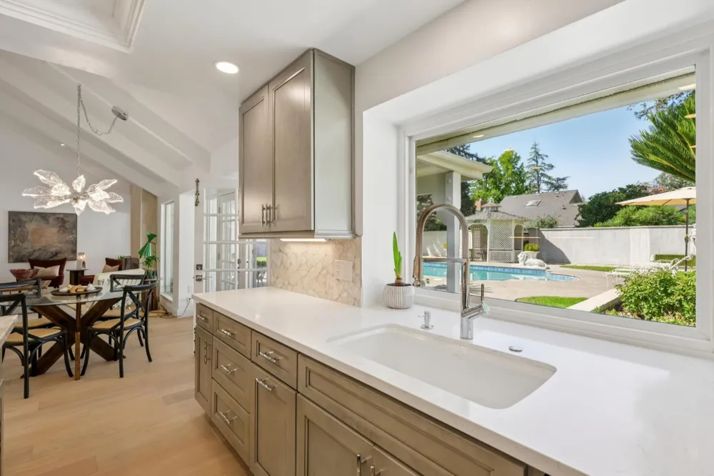3594 W Spruce Avenue Fresno, CA 93711