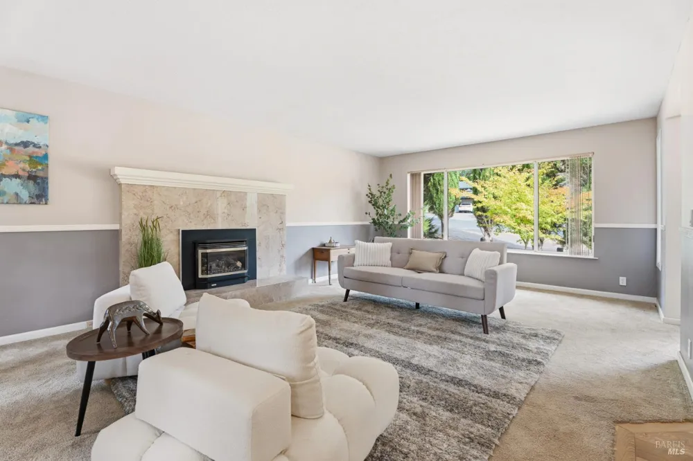 1691 Crane Road Ukiah, CA 95482