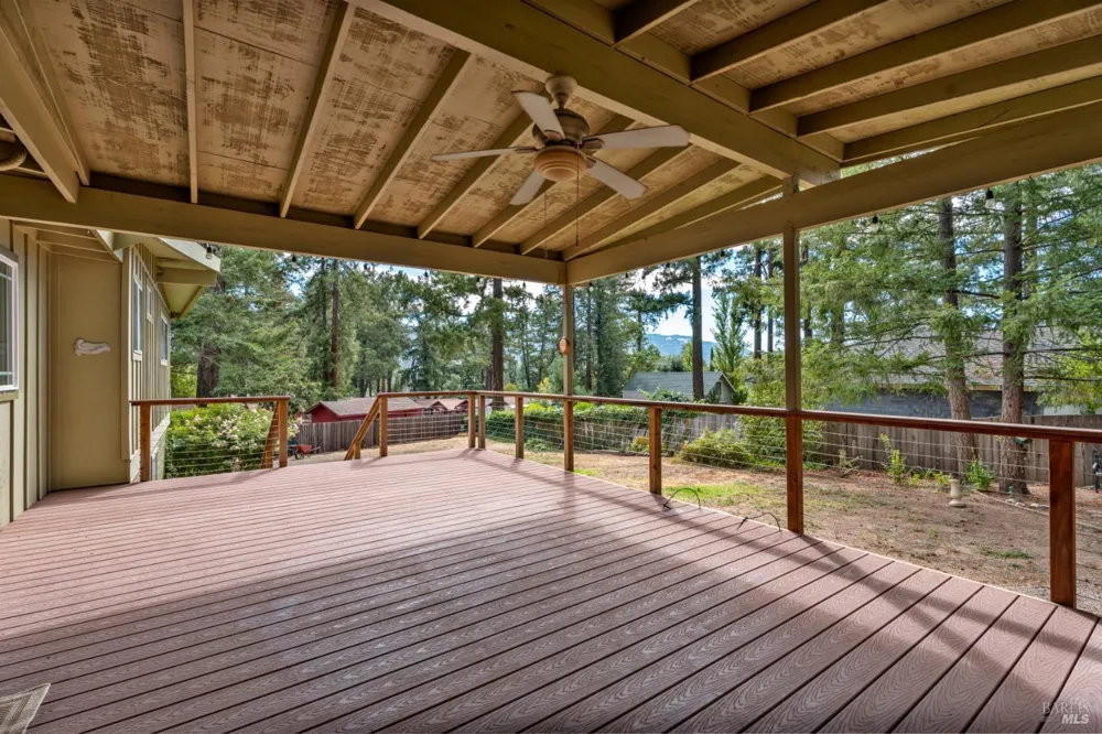 1691 Crane Road Ukiah, CA 95482