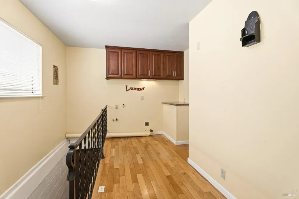 1691 Crane Road Ukiah, CA 95482