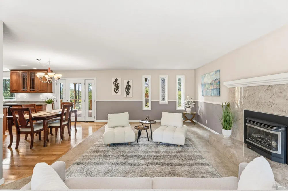 1691 Crane Road Ukiah, CA 95482