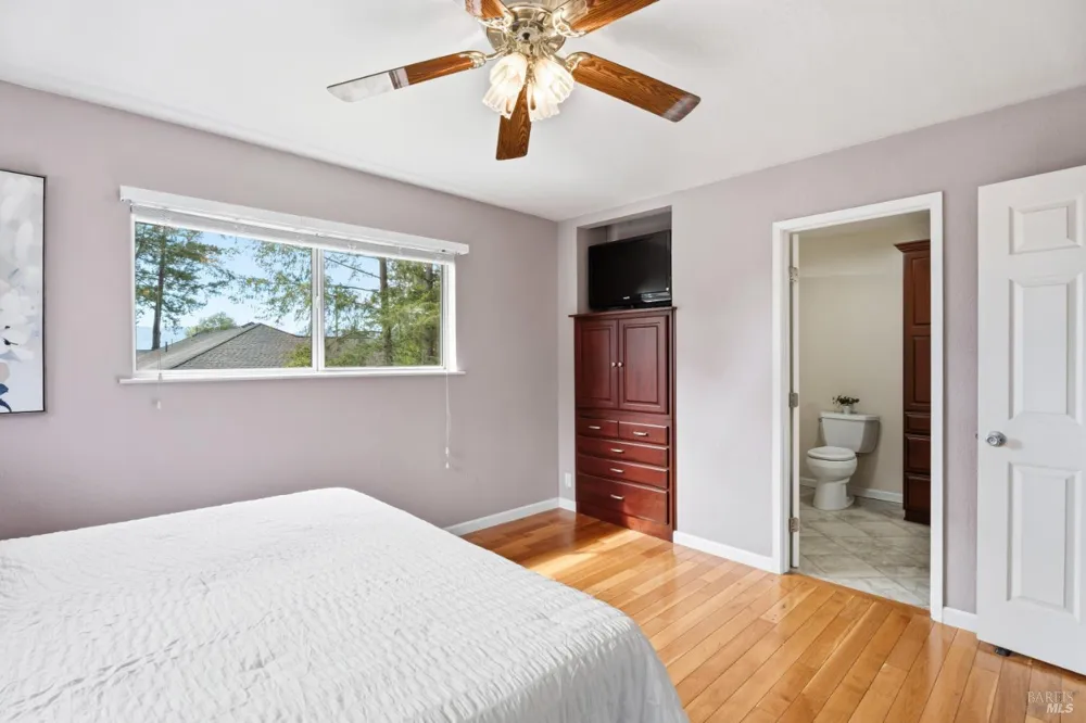 1691 Crane Road Ukiah, CA 95482