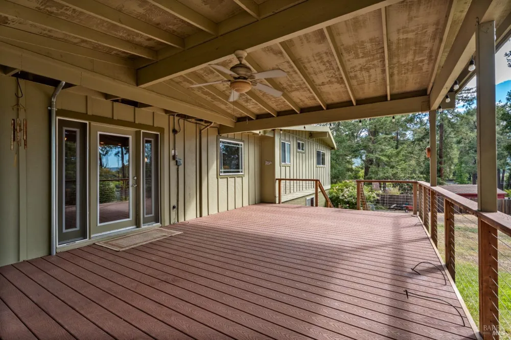 1691 Crane Road Ukiah, CA 95482