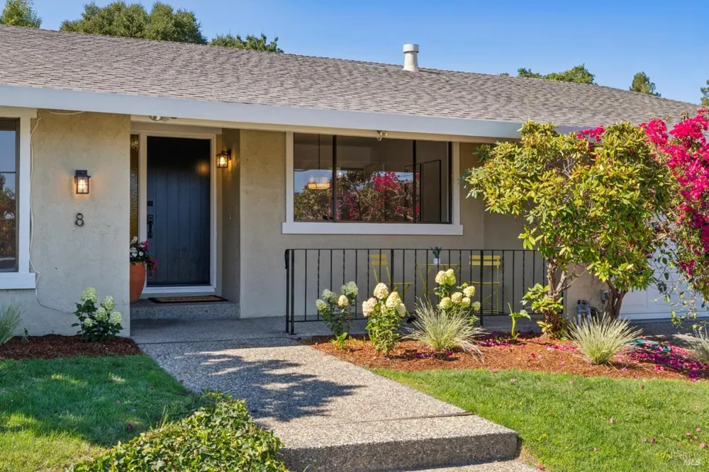 8 W Castlewood Drive San Rafael, CA 94901