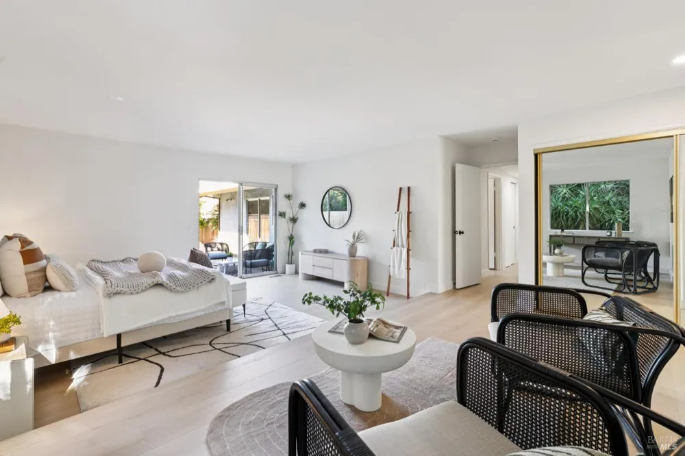 8 W Castlewood Drive San Rafael, CA 94901