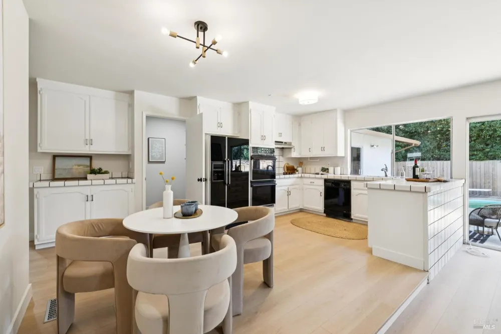 8 W Castlewood Drive San Rafael, CA 94901