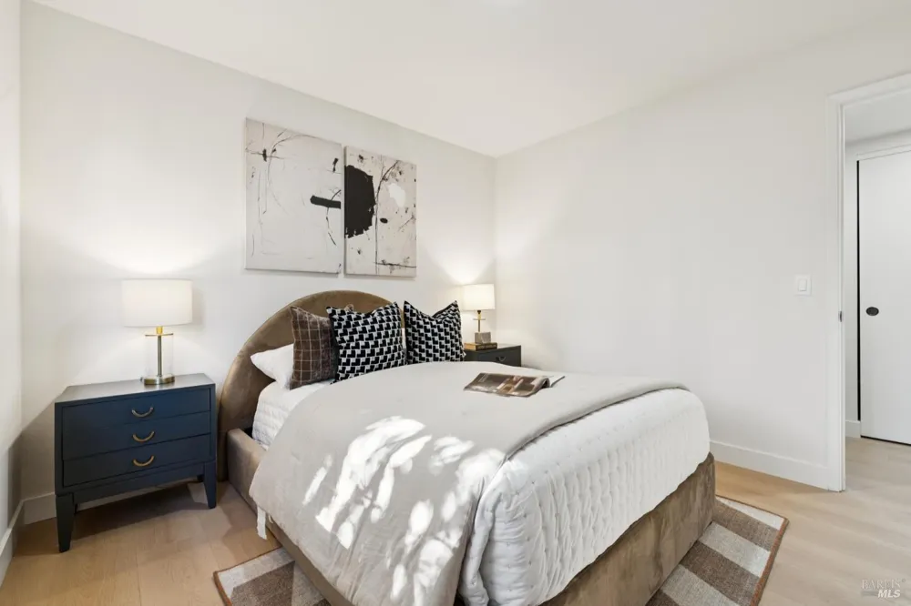 8 W Castlewood Drive San Rafael, CA 94901