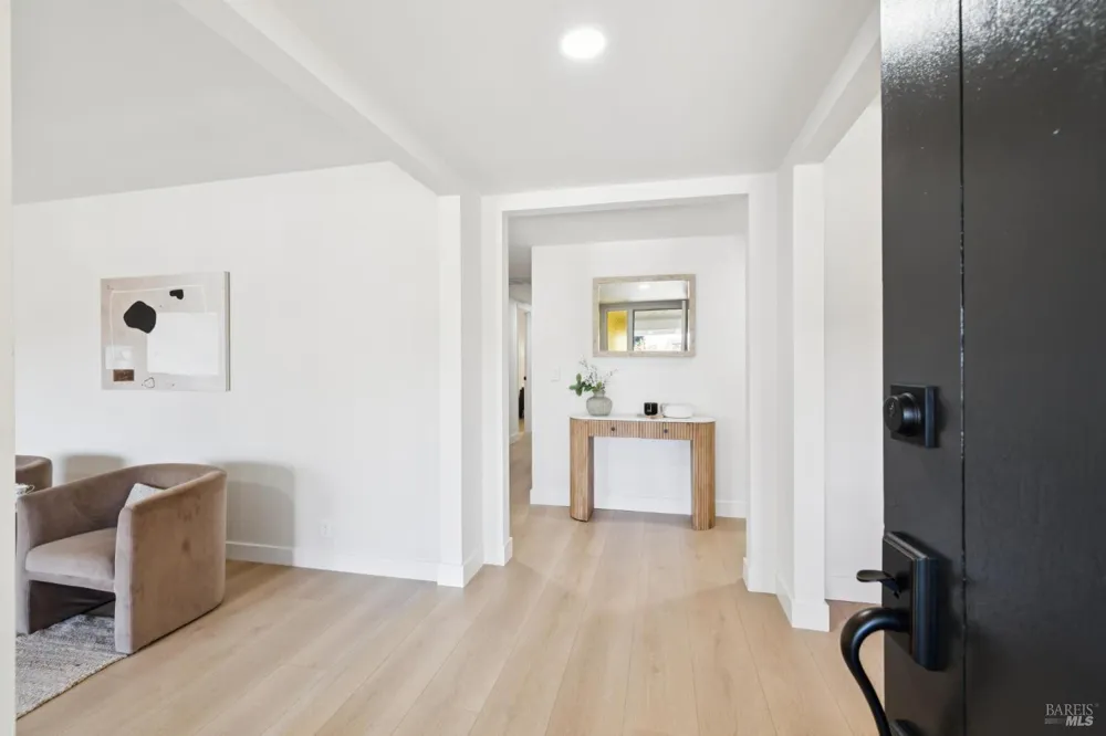 8 W Castlewood Drive San Rafael, CA 94901