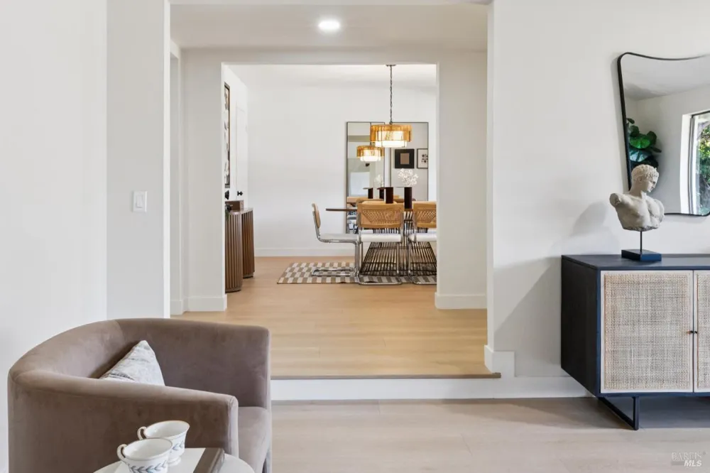 8 W Castlewood Drive San Rafael, CA 94901