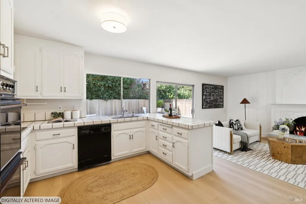 8 W Castlewood Drive San Rafael, CA 94901
