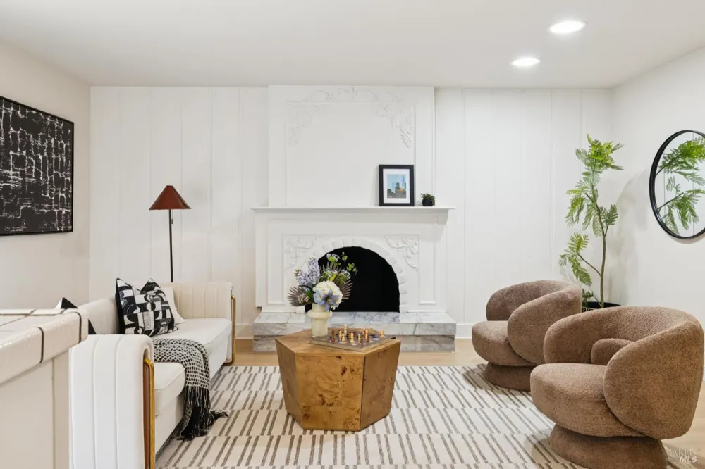8 W Castlewood Drive San Rafael, CA 94901