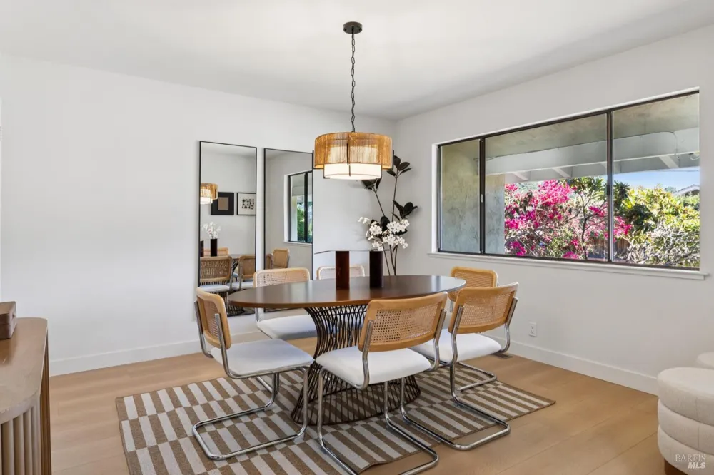 8 W Castlewood Drive San Rafael, CA 94901