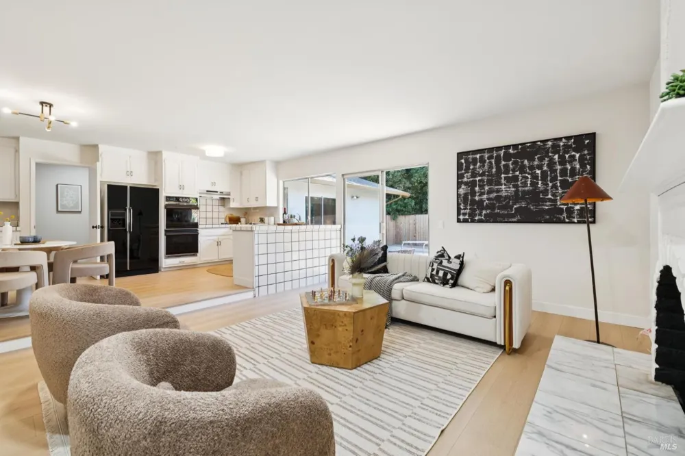 8 W Castlewood Drive San Rafael, CA 94901