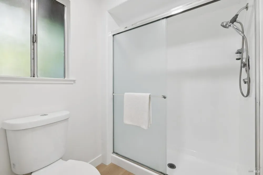 8 W Castlewood Drive San Rafael, CA 94901
