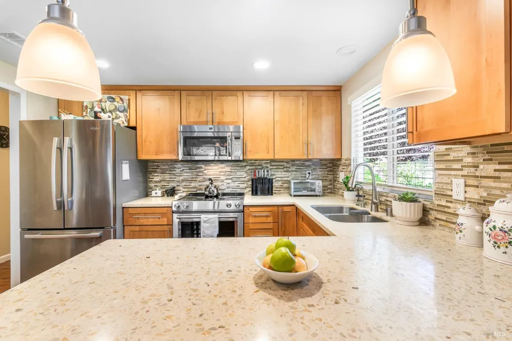 421 Meadowgreen Drive Santa Rosa, CA 95409